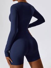 Air Cloud – Einteiliger Jumpsuit mit V-Ausschnitt und langen Ärmeln